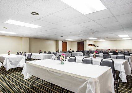 Rodeway Inn Claremont Facilities photo